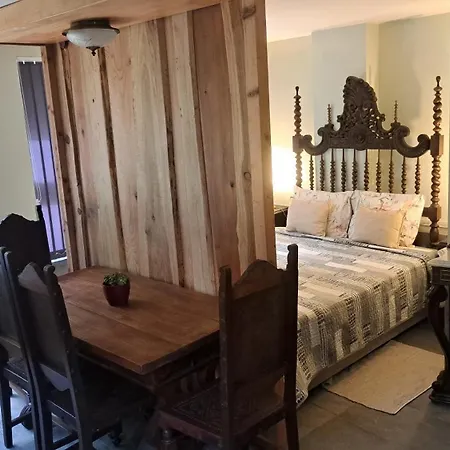 Πανσιόν Moleiro Da Costa Ma 4*