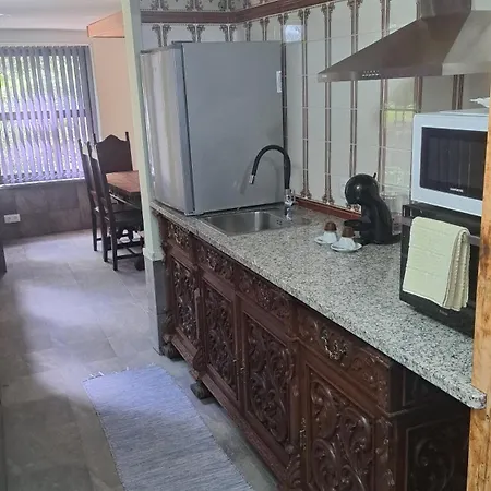 Moleiro Da Costa Ma بيت ضيافة سيفر دو فوغا