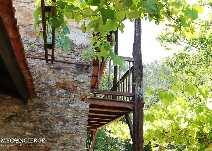 Moleiro Da Costa Má 4*