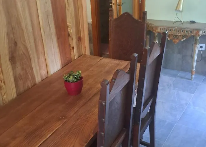 Moleiro Da Costa Má 4*